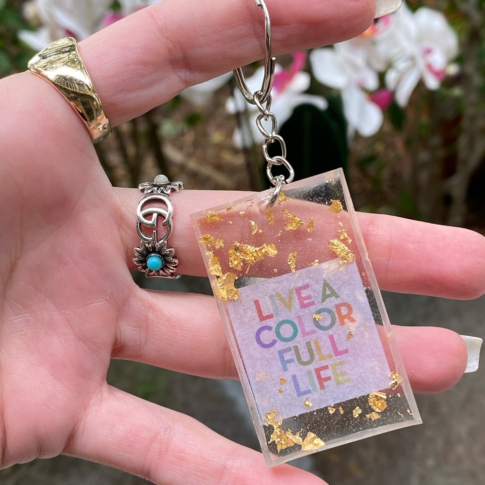 " Live A Color Full Life " & Gold Flakes Keychain Bag Charm Resin Art - Picture 1 of 8